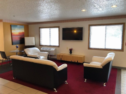 Super 8 by Wyndham Front Royal image 12